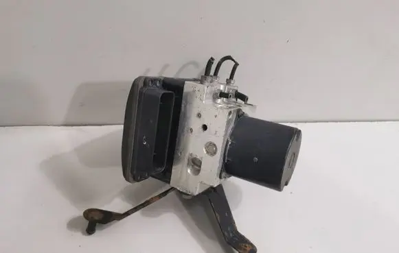 BMW 5 E60 E61 ABS Pump 6774679 6783360