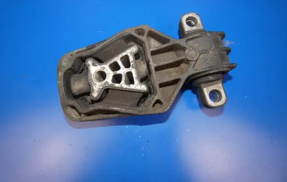 Mercedes-Benz B W246 W242 Gearbox mount A2452401209