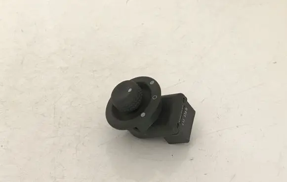 Renault Scenic I Wing mirror switch 432972C