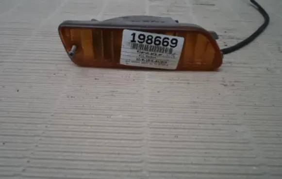 KIA Sephia Front indicator light