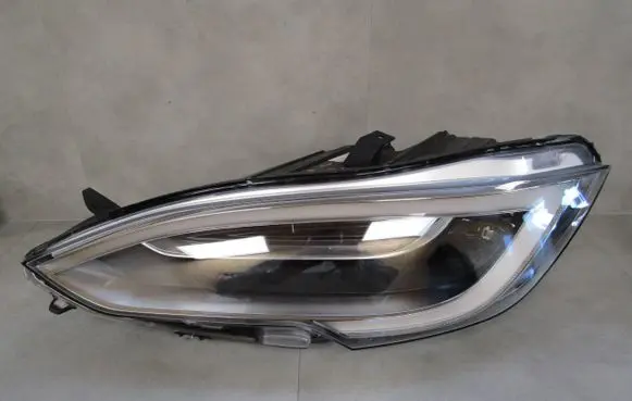Tesla Model S Headlight/headlamp 105357400C 00202038 09126151