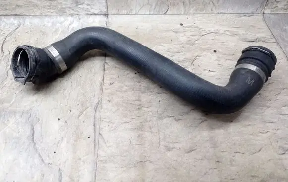 BMW 5 E60 E61 Engine coolant pipe/hose 7799748 17127799748 7789742
