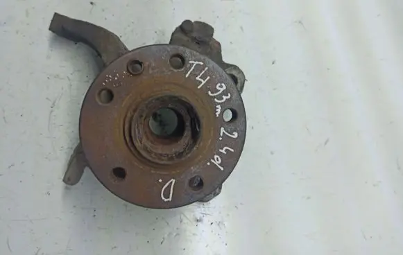 Volkswagen Transporter - Caravelle T4 Front wheel hub