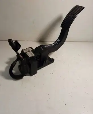 Hyundai Terracan Accelerator throttle pedal 32726H10001