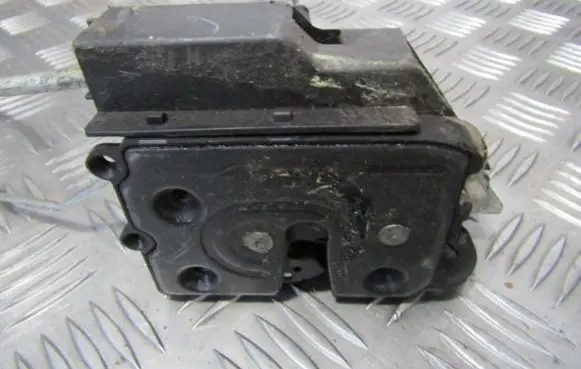 Hyundai i10 Front door lock