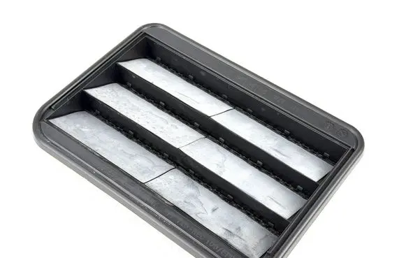 BMW i4 Quarter panel pressure vent 60829010