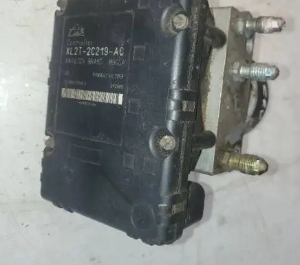 Ford Explorer ABS Pump XL2T2C219AC