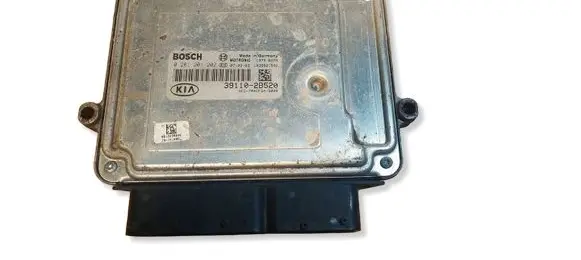 KIA Ceed Engine control unit/module ECU 0261201202 391102B520 1039S21592