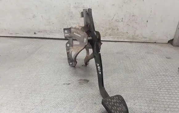 Volkswagen Crafter Brake pedal 