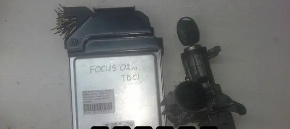 Ford Focus Engine control unit/module 12220510