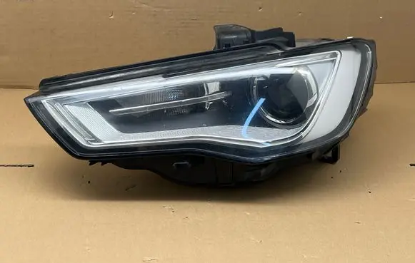 Audi A3 S3 8V Headlight/headlamp 8V0941005 1EL01074021 01074221AE