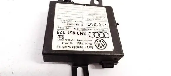 Audi A4 S4 B7 8E 8H Alarm control unit/module 8H0951178