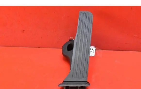 Volkswagen PASSAT CC Accelerator throttle pedal 1K1723503AJ