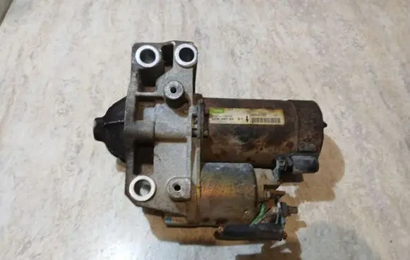 Peugeot 406 Starter motor D6RA107