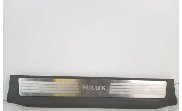 Toyota Hilux (AN10, AN20, AN30) Front sill trim cover 67913-0K020