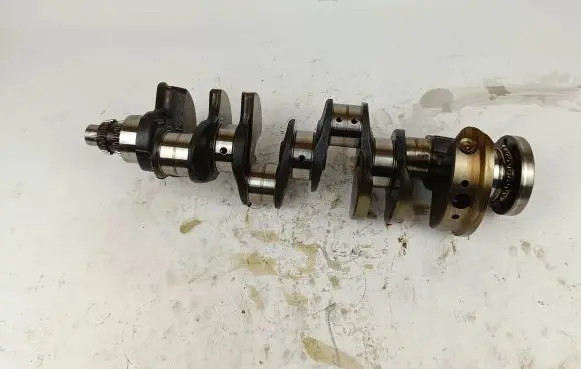 BMW X5 E70 Crankshaft 7620981 762098102 11051600376