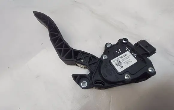 Nissan X-Trail T32 Accelerator throttle pedal 6PV31240400 21072016