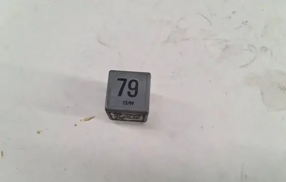 Volkswagen PASSAT B6 Other relay 191927841
