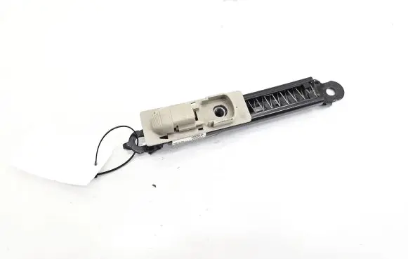 Jeep Grand Cherokee (WK) Seat belt height adjuster 0xe25bd1ac