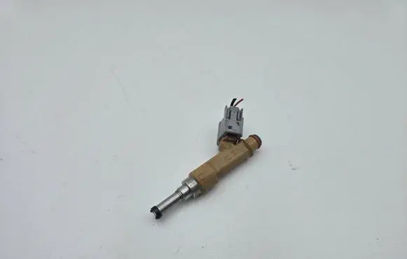 Toyota Prius+ (ZVW40) Fuel injector 2325037010 009032926