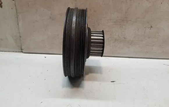 Audi A6 S6 C5 4B Crankshaft pulley 059105251M
