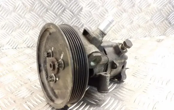 Mercedes-Benz E W210 Power steering pump 2108425 0024669201 A6112300115