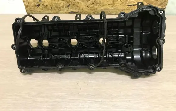 Jeep Grand Cherokee Rocker cam cover 05184069AK