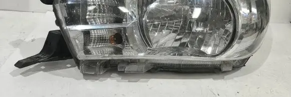 Toyota Hilux (AN120, AN130) Headlight/headlamp