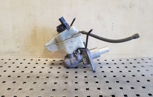 Skoda Yeti (5L) Master brake cylinder 03355890101 1K2611349C 03350886361