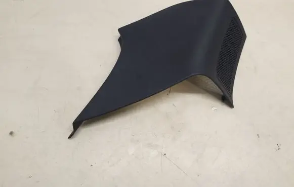 (B) pillar trim (top)