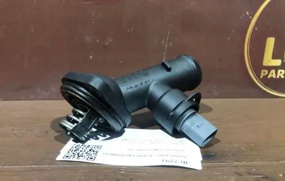 Thermostat/thermostat housing