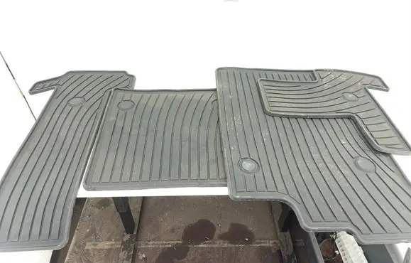 Toyota Sienna XL40 IV Car floor mat set PT20608212