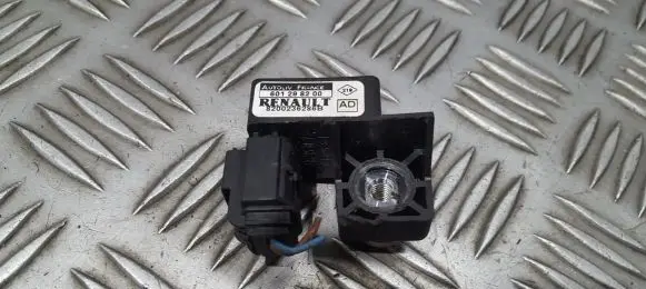 Renault Scenic II - Grand scenic II Airbag deployment crash/impact sensor 8200236286B 601298200