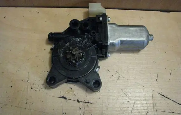 KIA Soul Front door window regulator motor 402184A