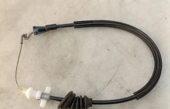 Volkswagen PASSAT B7 Front door cable line 3AA837085A