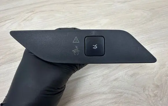 Citroen C4 Grand Picasso Tailgate opening switch 9676610577