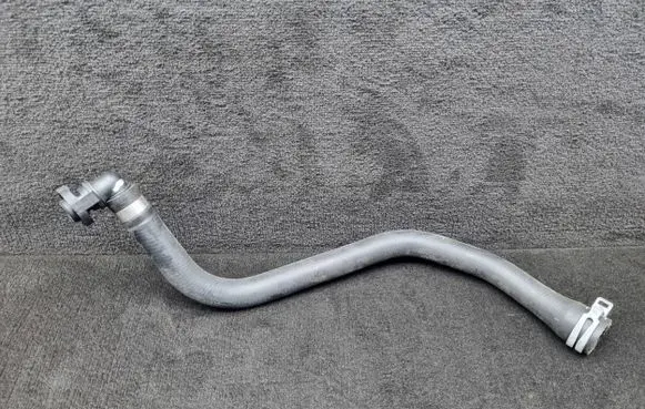 Audi Q7 4M Engine coolant pipe/hose 0E15110067 401166483 4M0915505