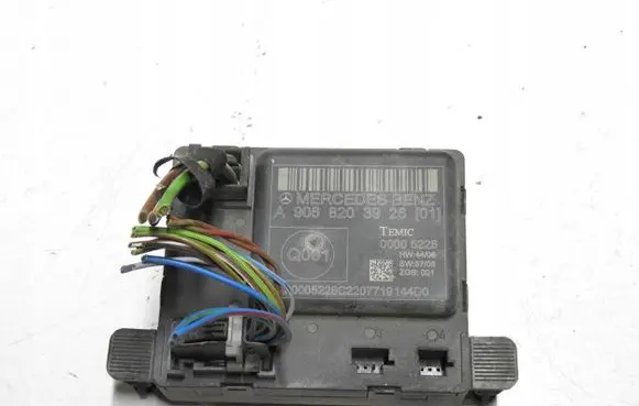 Mercedes-Benz Sprinter W906 Door control unit/module A9068203926