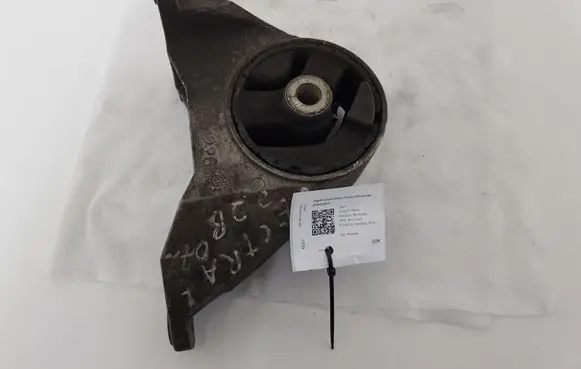 Opel Vectra B Gearbox mount V04636