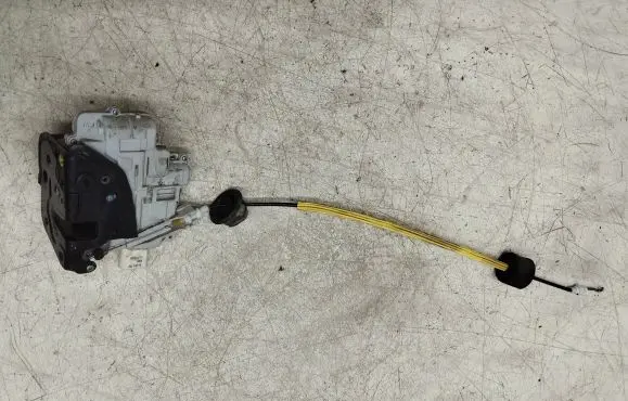Audi A6 S6 C6 4F Front door lock A64F1837015E