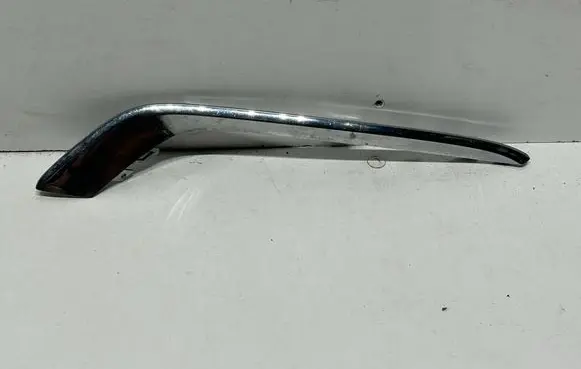 Ford Focus Front bumper lower grill F1EB15A298
