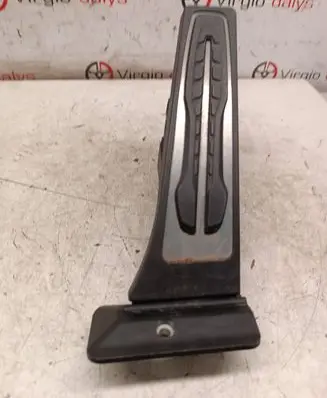 BMW 5 G30 G31 Accelerator throttle pedal 12037313DE 6871053 6PV01043563