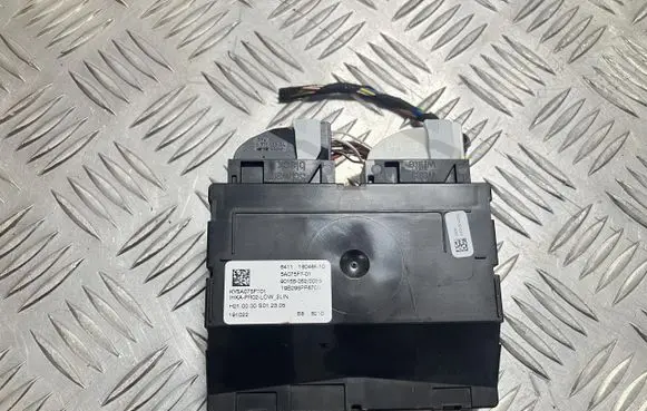 BMW 1 F40 Air conditioner control unit module 5A075F7
