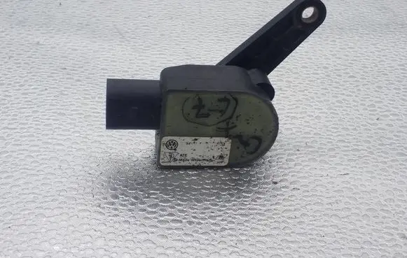 Volkswagen Touareg I Yaw turn rate sensor 7L6616571 1T0907503