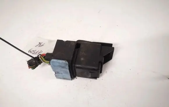 Glow plug pre-heat relay