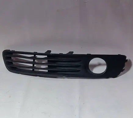 Subaru Legacy Front bumper lower grill 57731AG630