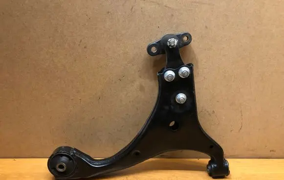 Hyundai i30 Front lower control arm/wishbone 545002H000