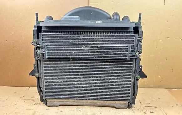 Land Rover Range Rover L322 Radiator set PML500080 7H328T000EB 7H329N103AB