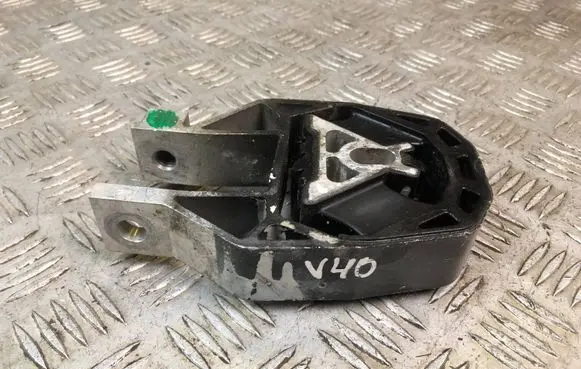 Volvo V40 Engine mount bracket 31330017