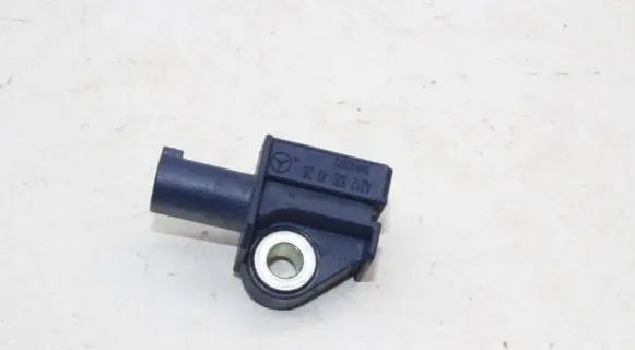 Mercedes-Benz E W212 Airbag deployment crash/impact sensor A2128204926